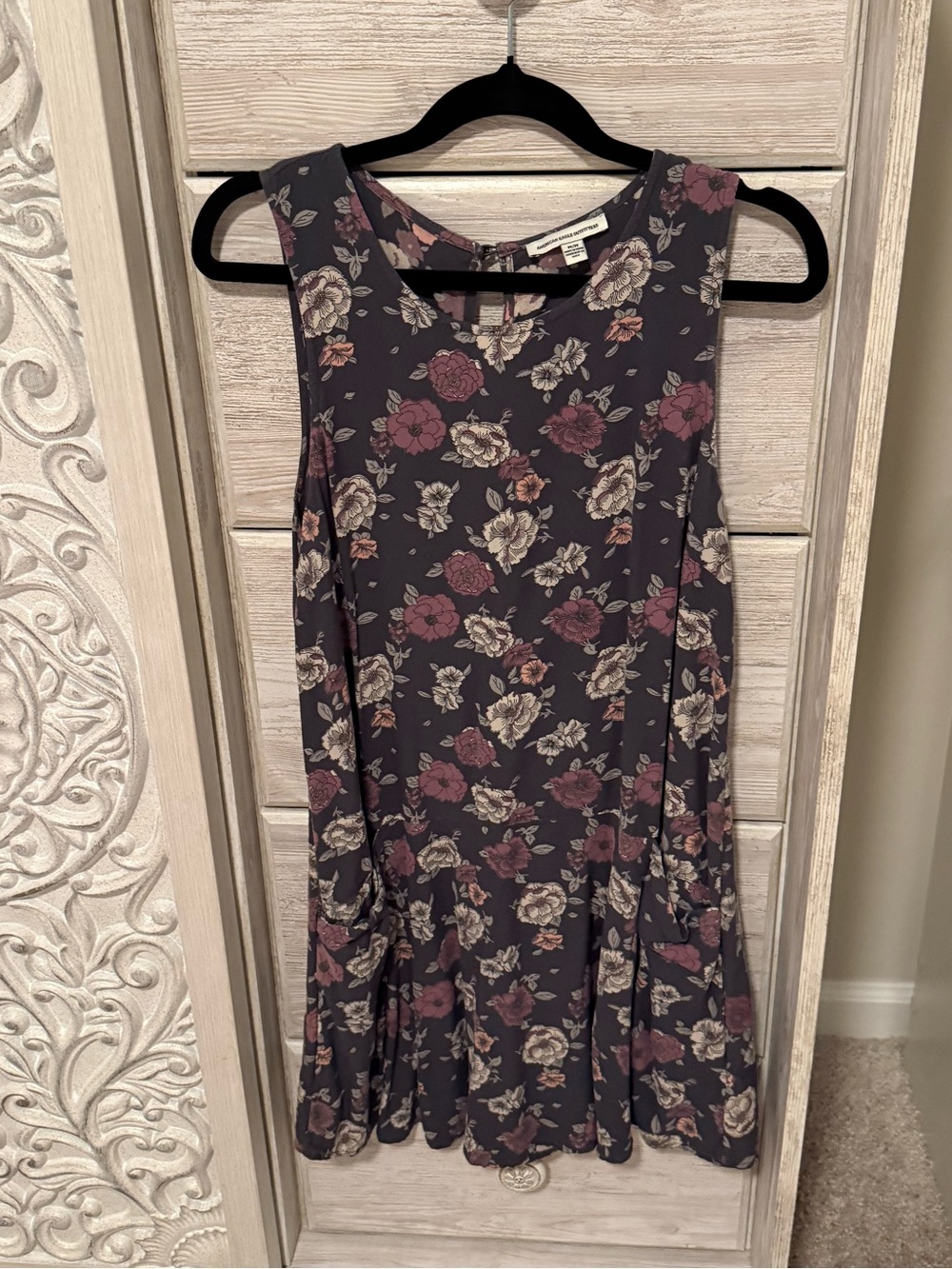 Vintage American Eagle Outfitters Purple Floral Sleeveless Dress w/ Pockets